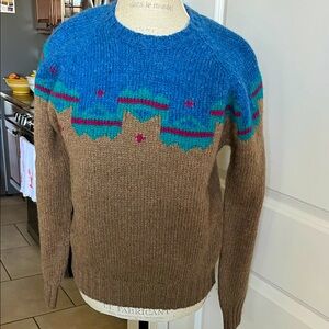Vintage Y2K Merona Sport 100% Icelandic wool Aztec crewneck sweater, medium
